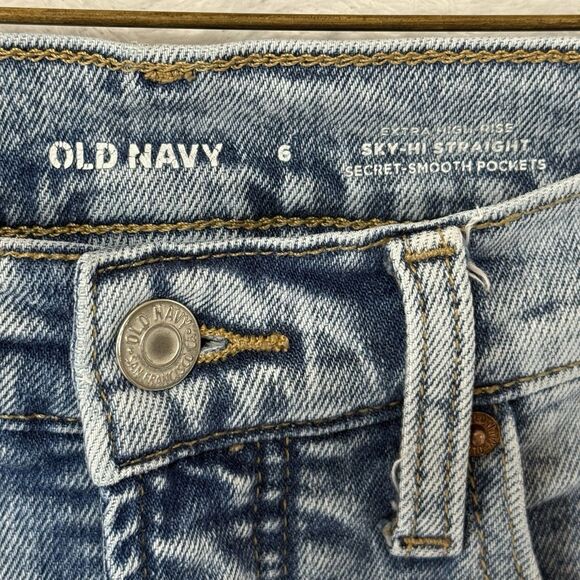 Old Navy High Waisted Button Fly Sky-Hi Straight Leg Raw Edge Hem Jeans Size 6 - Picture 3 of 16